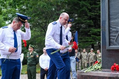 Частицу Вечного огня приняли в Находке в рамках эстафеты &quotОт Победы к Победе&quot пресс-служба администрации НГО
