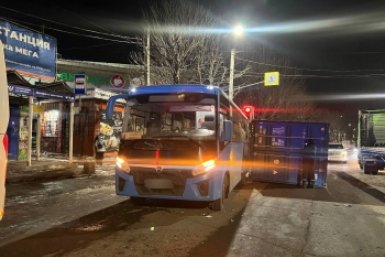 Полиция Находки назвала предварительные причины ДТП с большегрузом и автобусами