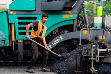 Договор на дорогу, которой нет: в Находке судят "асфальтоукладчика-мошенника"