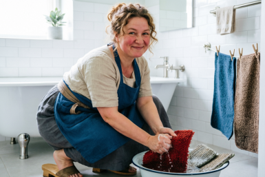 Тематическое фото ИИ Qwenlm.a (18+)