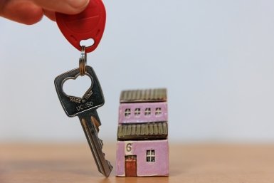 Эксперт объяснил, когда можно не платить налог за квартиру, полученную в подарок Яна Гайдук, ИА PrimaMedia