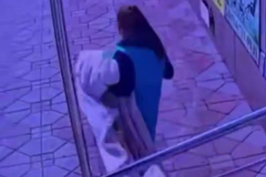 "Прямо при мужиках": дикая выходка дамочки "ошарашила" приморцев – видео