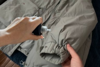 1 ложка в воду — и куртка или джинсы снова чистые, без следов весенней грязи и мазута