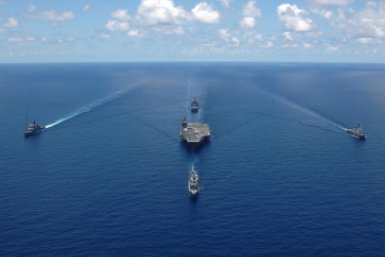 Пока силы США находятся в Персидском заливе, говорить о прекращении боевых действий рано wikipedia.org