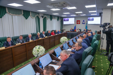 Отчет Валерия Лимаренко в Облдуме пресс-служба правительства Сахалинской области