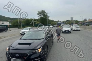Три автомобиля столкнулись на Маковского во Владивостоке телеграм-канал (16+) dpscontrol125region