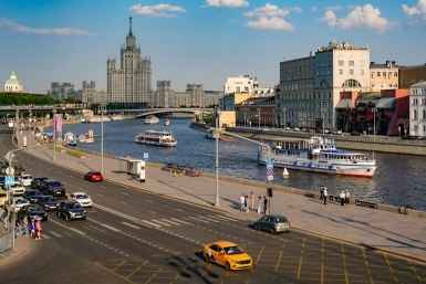 На Москворецкой набережной обновили асфальт https://www.mos.ru/