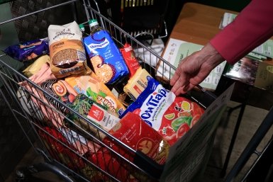 Пельмени том-ям и пломбир с пивом: россияне стали чаще покупать необычные продукты