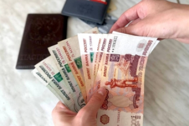 Успейте подать заявление в последний месяц — иначе выплата за ребёнка "сгорит"