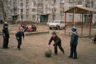 Какие игры объединяли советских детей Сгенерировано ИИ