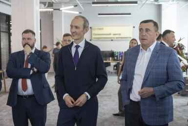 Дмитрий Григоренко и Валерий Лимаренко пресс-служба правительства Сахалинской области.