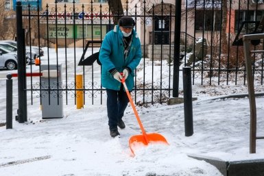 Владивосток готовится к зиме: 2 млн выделили на уборку снега и льда в 2026 году