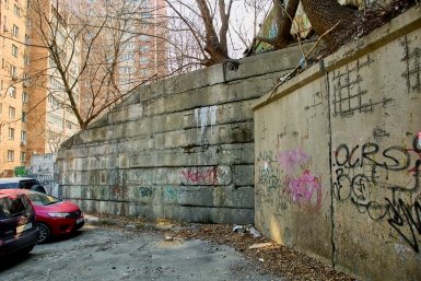 Суд взыскал почти миллион рублей за сорванный контракт на сметы подпорных стен во Владивостоке