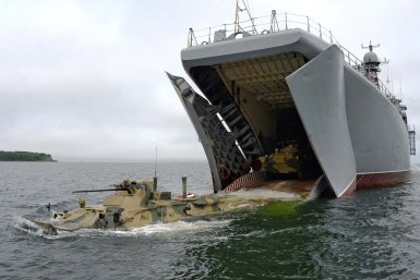 &quotГолос&quot корабля и берега: будни военного радиотелеграфиста БДК &quotПересвет&quot Дмитрий Деревянко