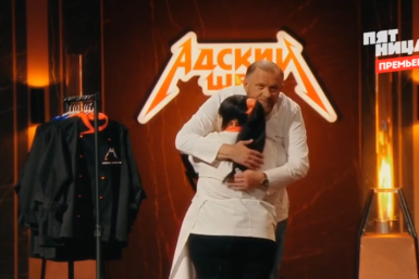 Участница из Владивостока покинула шоу "Адский шеф" в шаге от "черного кителя"