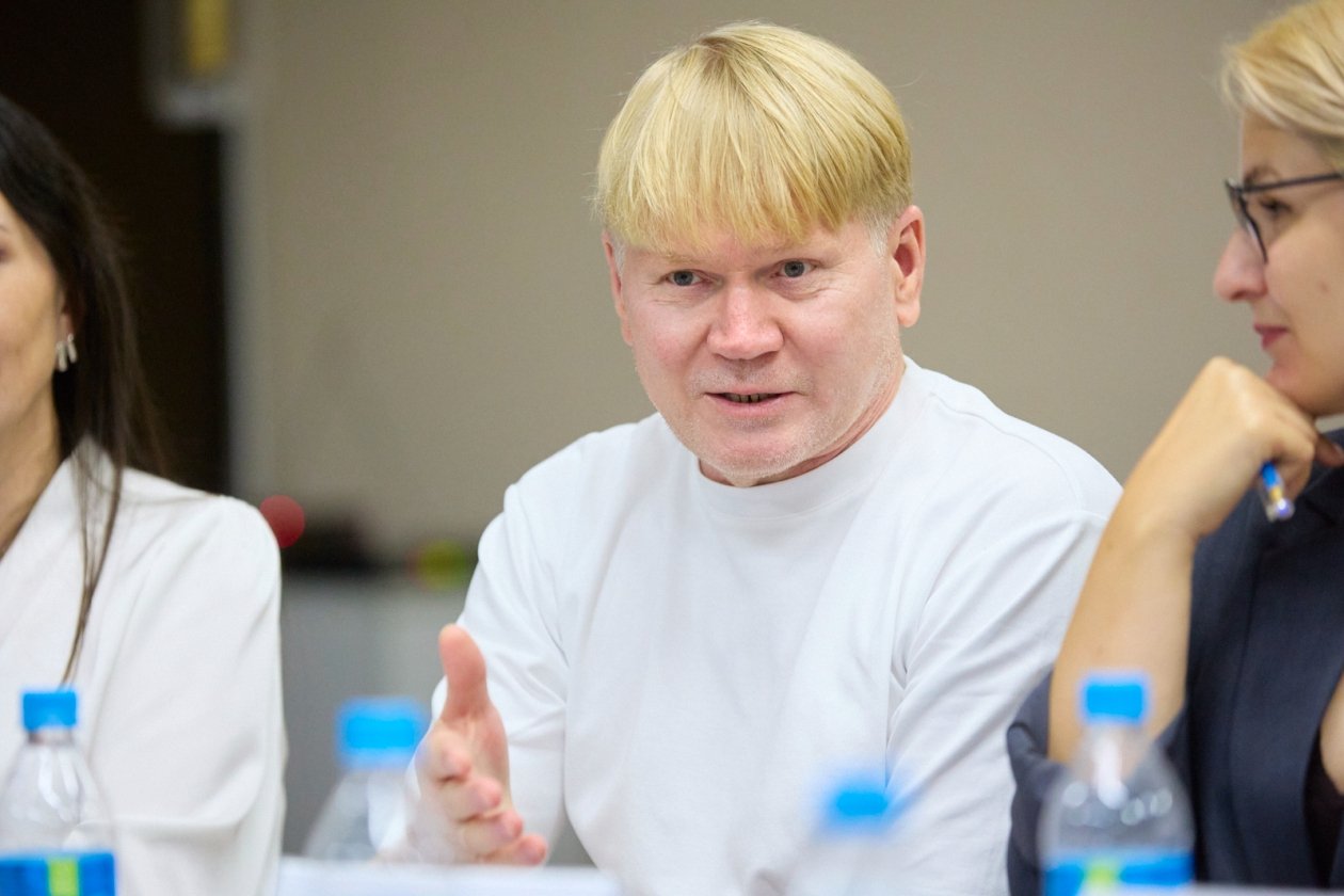 Виктор Суханов