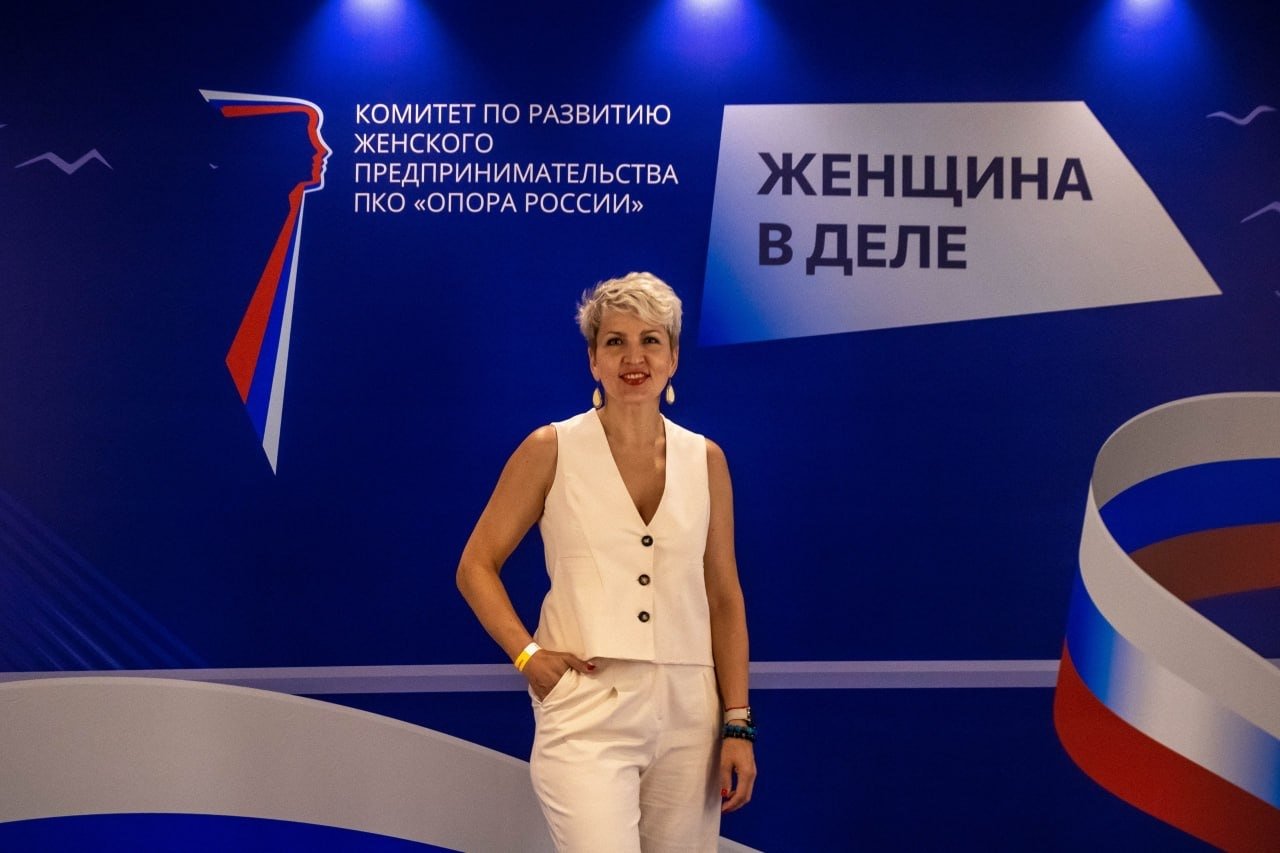 Людмила Сластён, руководитель рекламно-производственной компании &quotМастерская цвета&quot предоставлено героем публикации