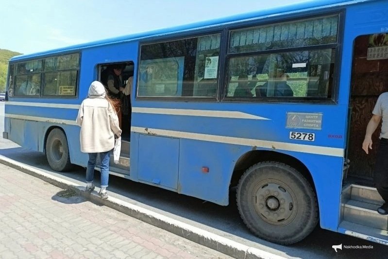 Автобус, пассажиры ИА Nakhodka.Media